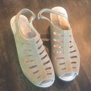 Skechers suede peep toe wedge